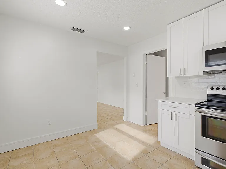 10313 Chalmer St #10315 — Photo 11