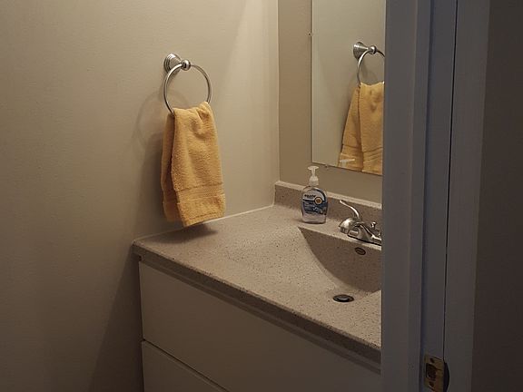 1/2 bath