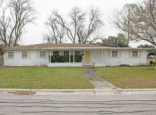 1030 Plum St, Lockhart, TX 78644