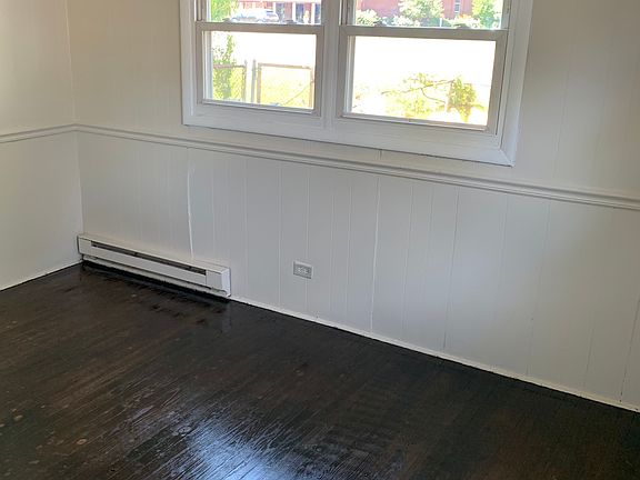 4th image of 34 Evergreen Ln