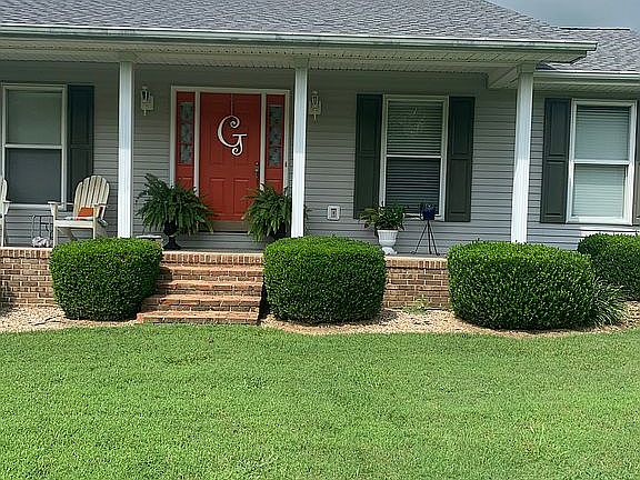 3rd image of 130 Sugartree Ln