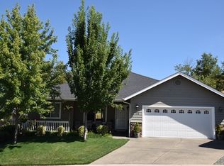 136 Aztec Ct, Grants Pass, OR 97527