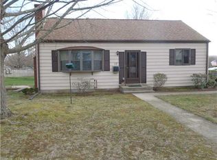 12 Gill St, Colchester, CT 06415
