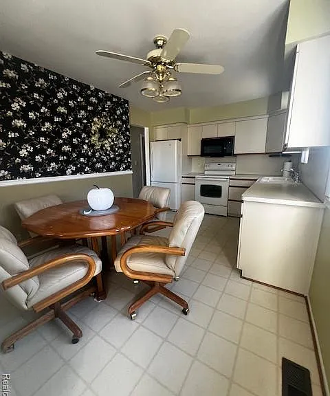 5918 N Lafayette St — Photo 5