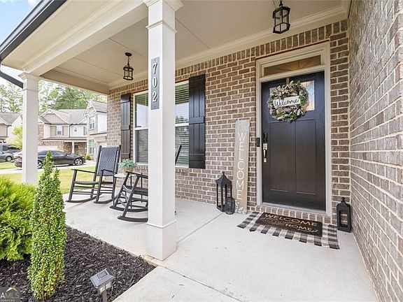 3rd image of 702 Eagles Nest Cir