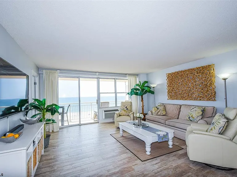 9400 Atlantic Ave #1003 — Photo 8