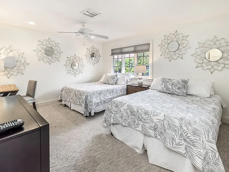 5687 Kalanianaole Hwy — Photo 29