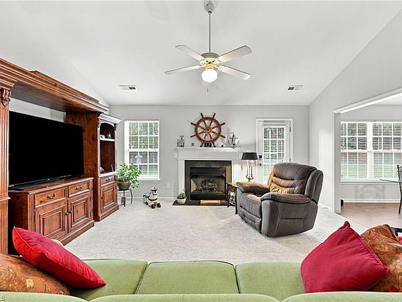 3rd image of 2619 Pepperstone Dr