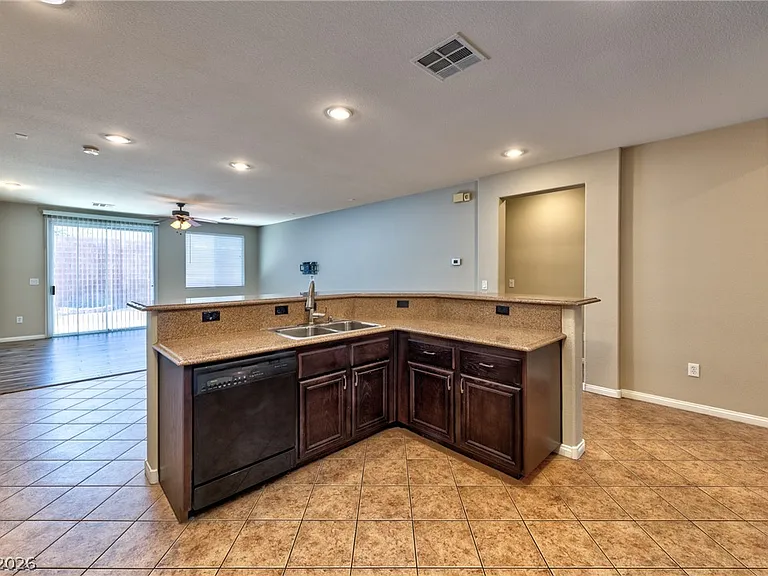 2116 Mistle Thrush Dr — Photo 6
