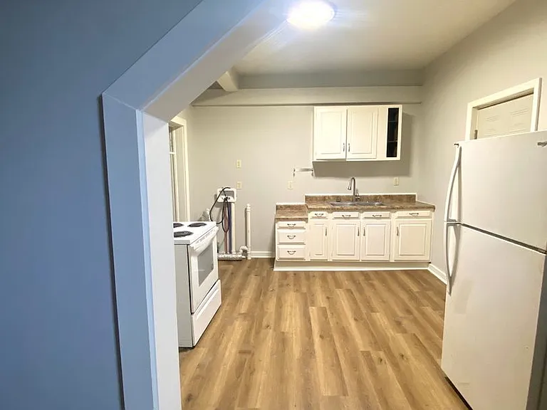 710 N Mulberry St — Photo 4