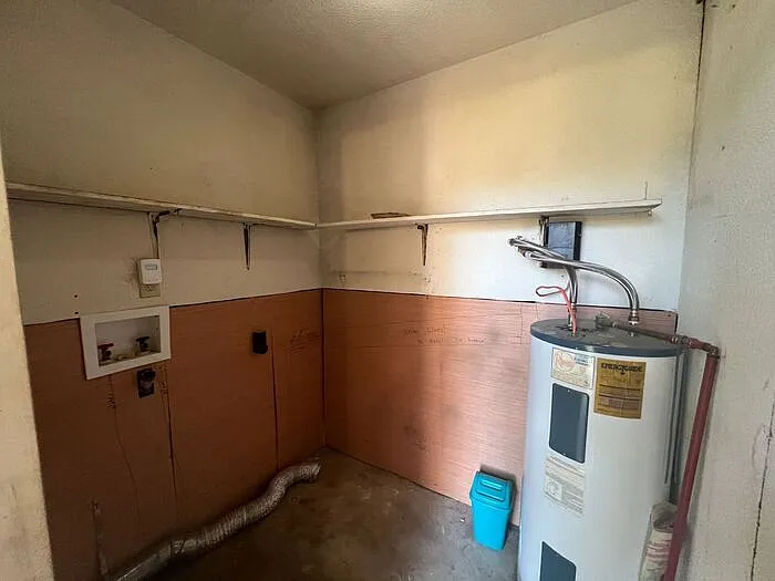 405 Schubert Dr #C — Photo 14