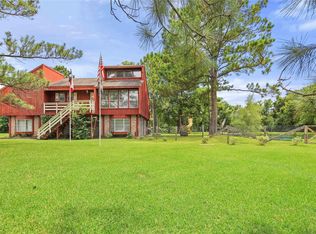 10011 Schanzer Rd, Hitchcock, TX 77563