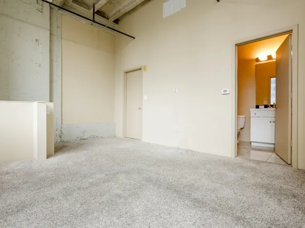 917 Main St APT 1101, Houston, TX 77002