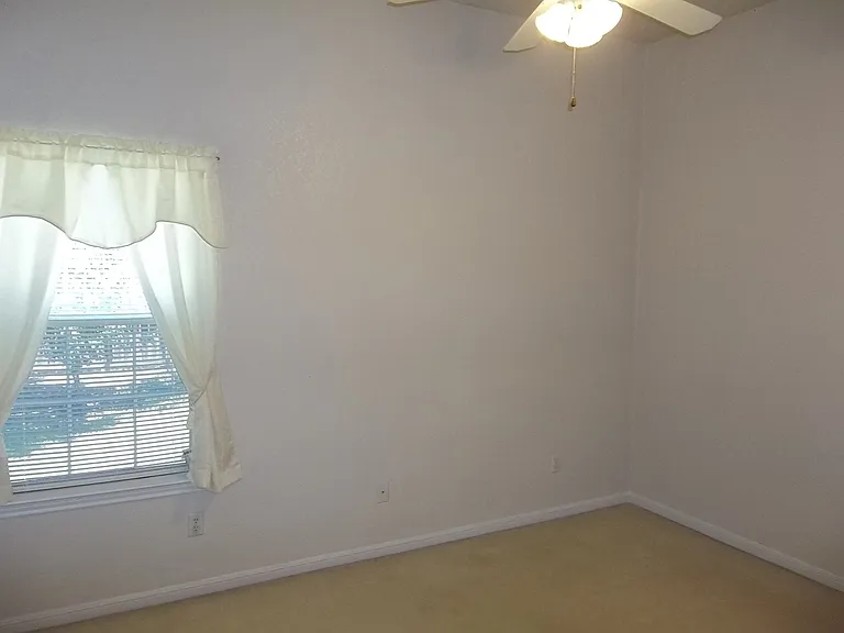 2703 Kinney Dr — Photo 10