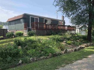 309 River View Rd, Guttenberg, IA 52052