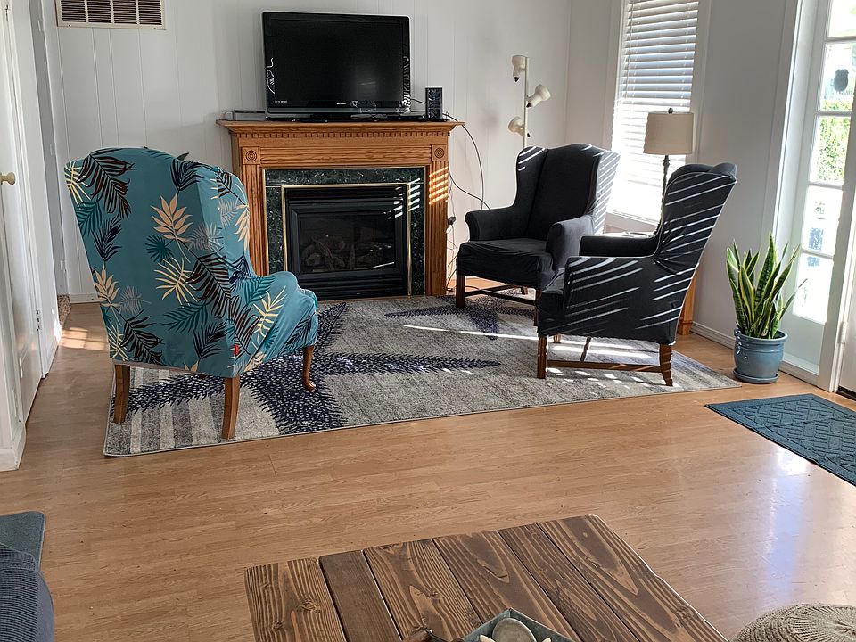 1st image of 7045 Salal Ave