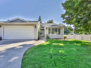 6810 N East Bluff Ct, Spokane, WA 99208