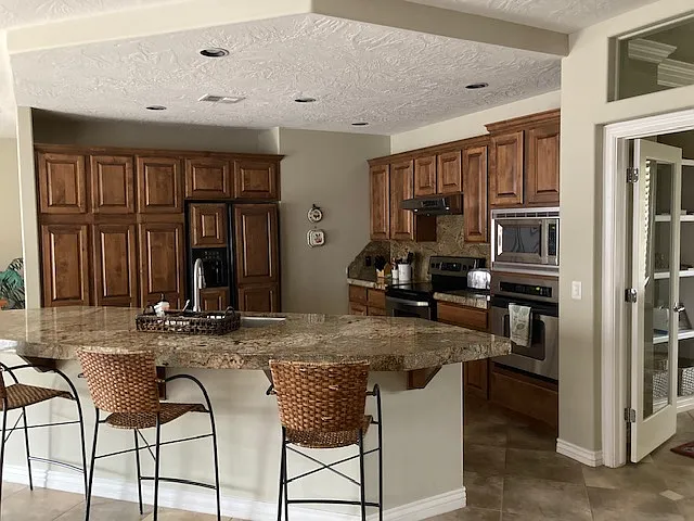 2 bed, 1750 sqft, $2,200 — Photo 4