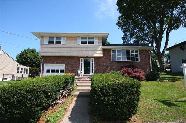 1st image of 10 Parkside Dr