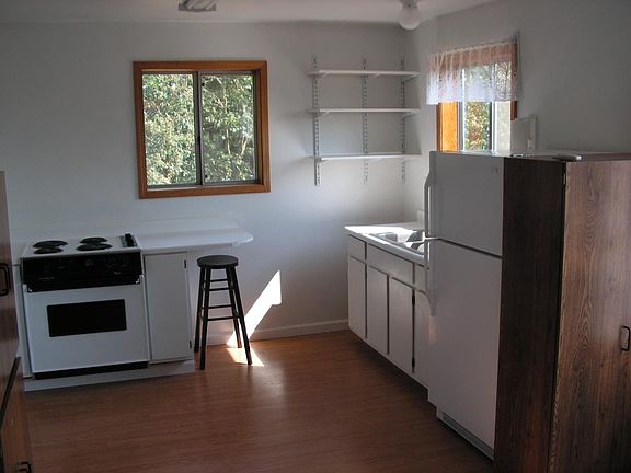 Kitchen with Pergo wood flooring