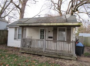 1008 W Eureka St, Champaign, IL 61821