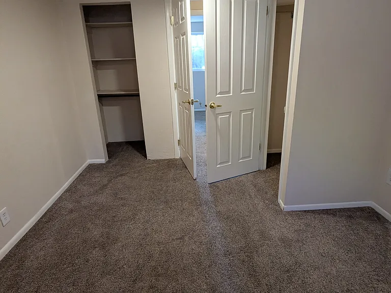 10730 S 455 E — Photo 16