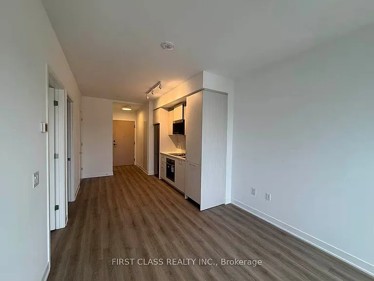 10 Oak St #1202 — Photo 4
