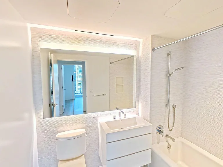 242 W 53rd St #18D — Photo 7