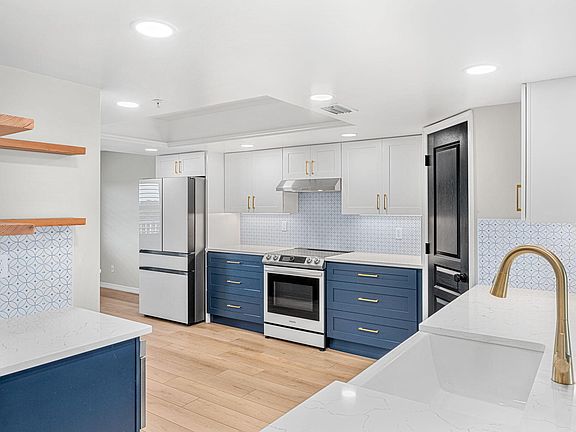 4th image of 8700 Ridgewood Ave APT 409A