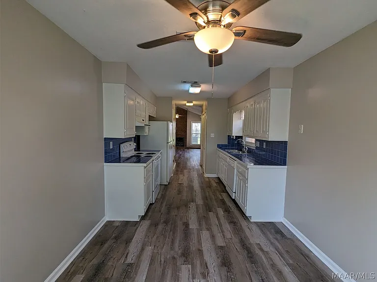 5908 Carmel Dr — Photo 6