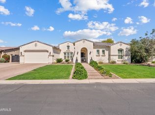 2562 E CLARK Drive, Gilbert, AZ 85297