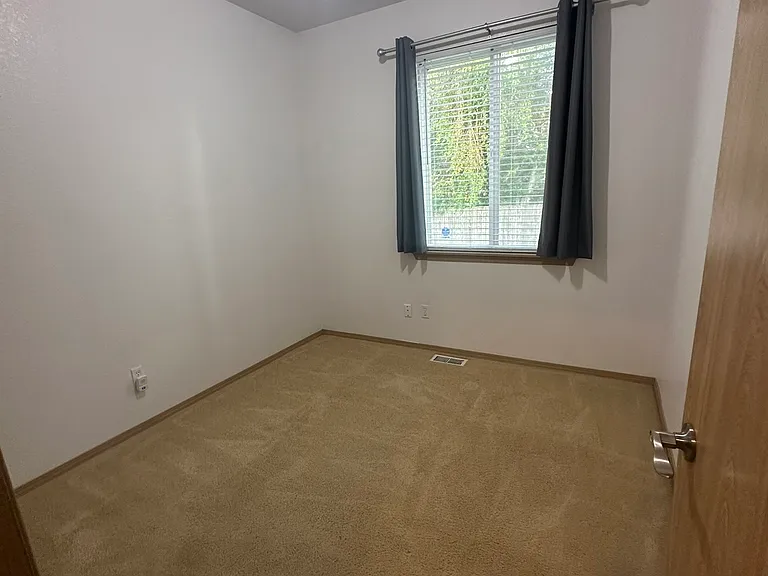 131st Street Ct E — Photo 16