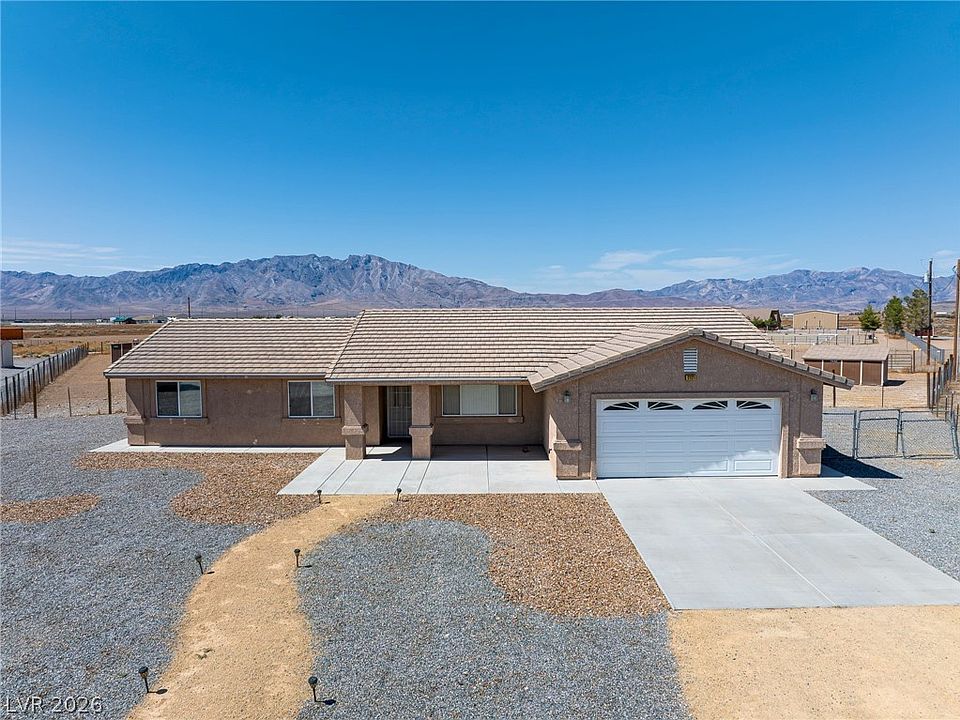 1st image of 2121 W Labrador Ct