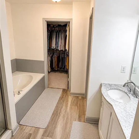 1658 Oakbrook Lake Dr — Photo 11