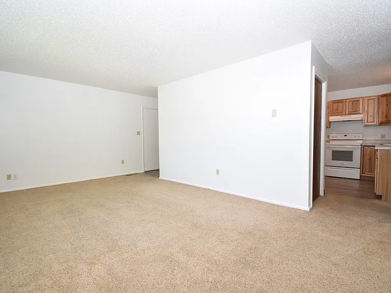 411 N 16th Ave #A — Photo 5