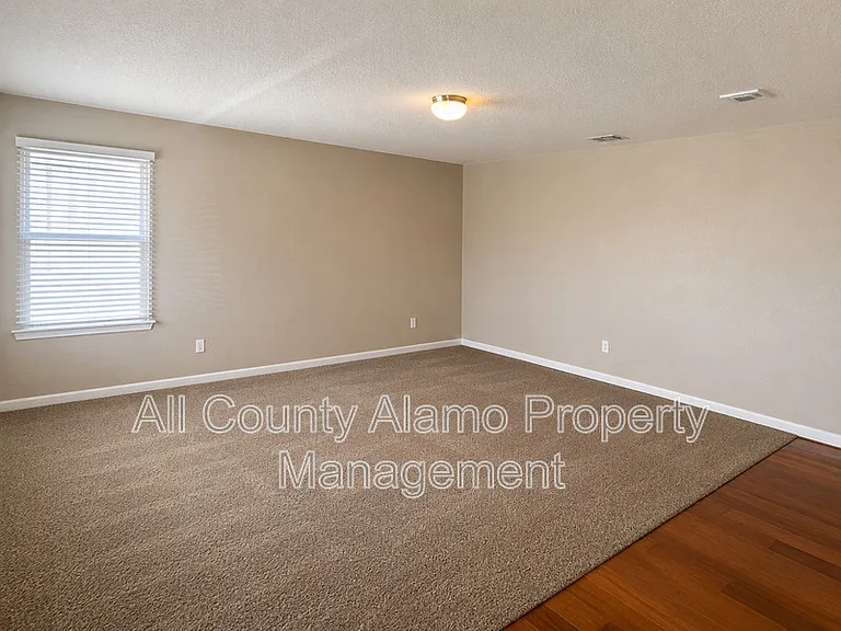 5565 Saffron Way — Photo 20