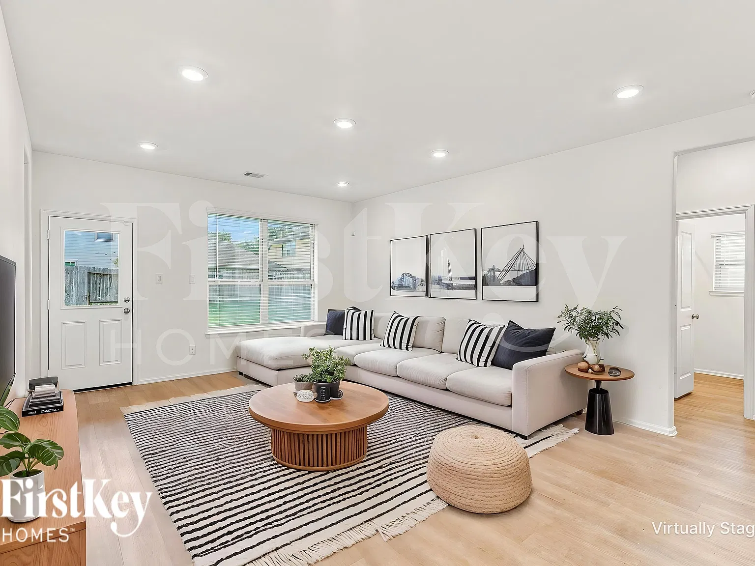3 bed, 2.0 bath, 1801 sqft, $2,340 — Photo 4