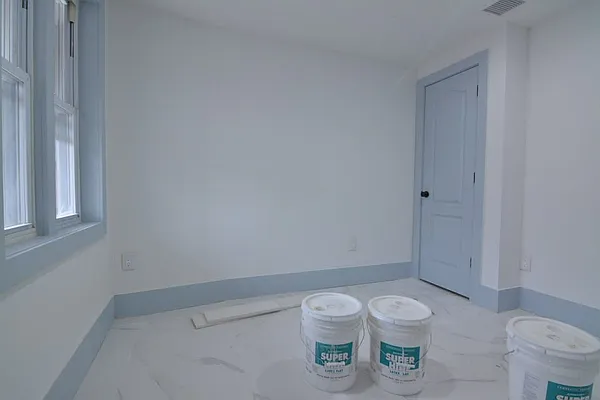 Rented by David Hirsch, LREB | media 32