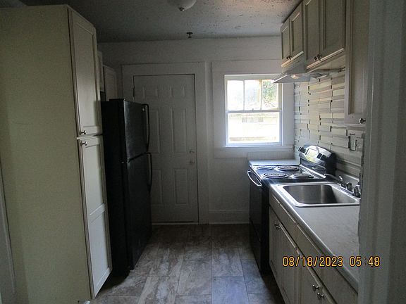 4th image of 1335 Brentwood Ave