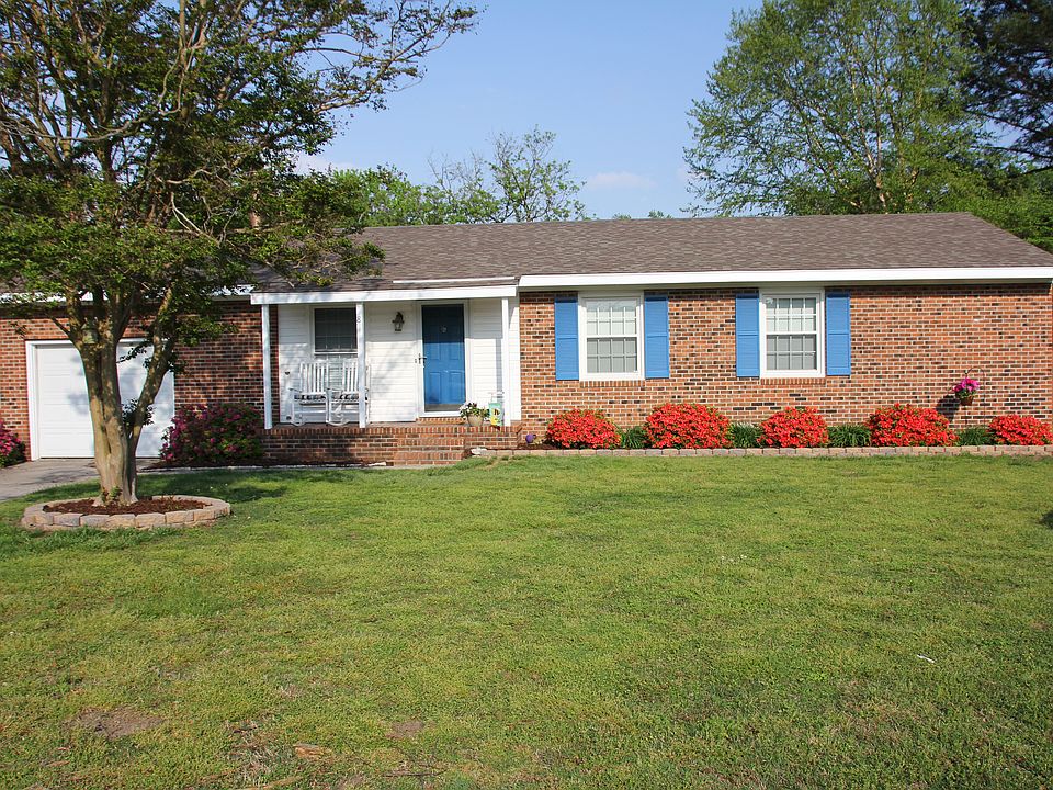1st image of 8 Brent Cres
