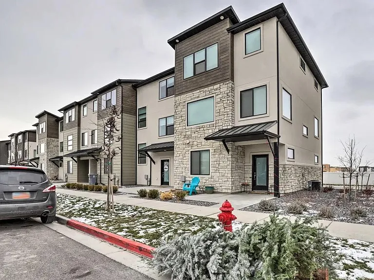 426 S Willow Leaf Rd — Photo 1