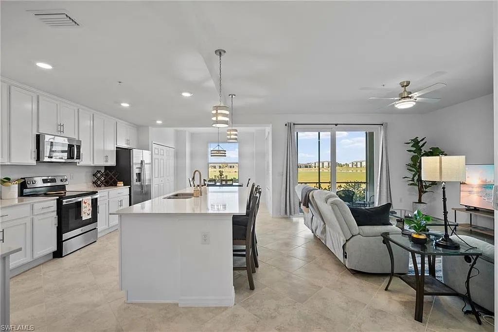 2 bed, 2.0 bath, 1366 sqft, $6,500 — Photo 1