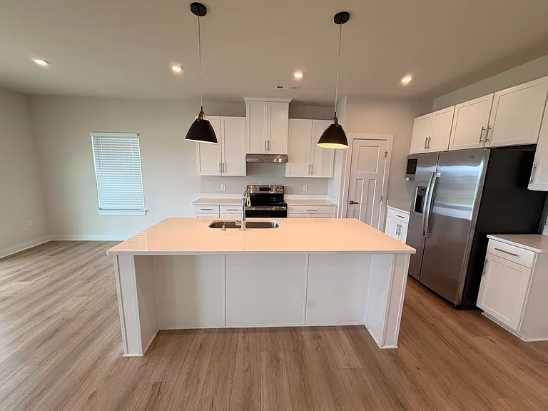 935 Green Valley — Photo 6
