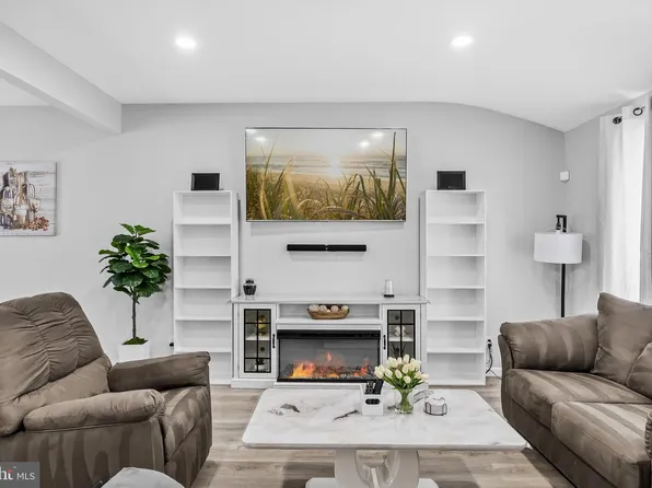 239 Boyer Ave, West Berlin, NJ 08091