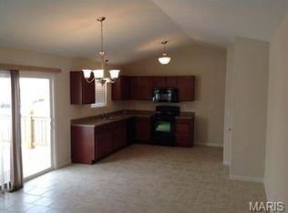 213 Gentle Pine Ln, Winfield, MO 63389