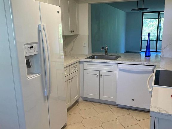 3rd image of 1850 Homewood Blvd #5170