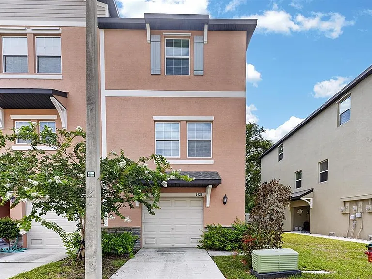 4424 Tuscan Loon Dr — Photo 2