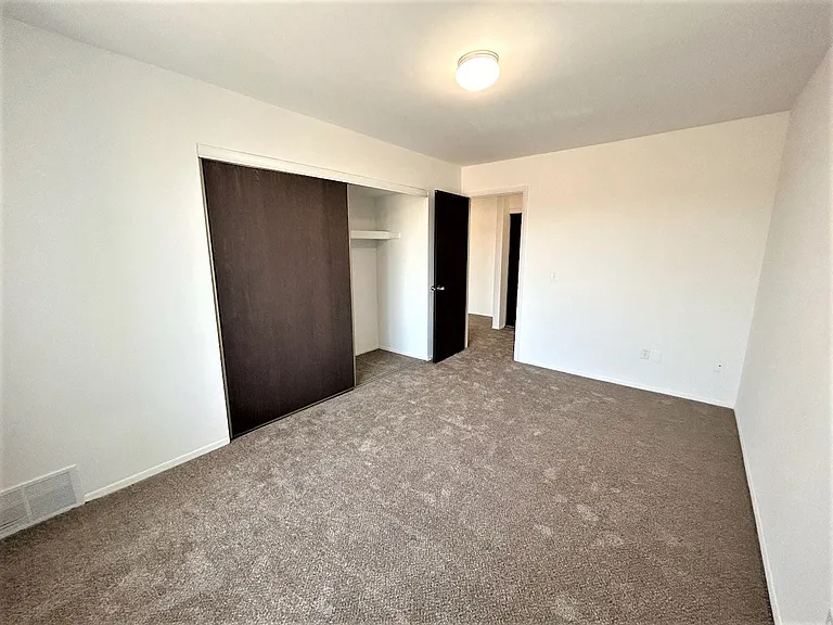 Charter Oaks Apartments — Photo 88