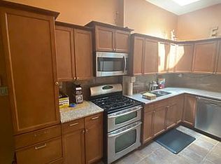 319 Columbia St #1B, Brooklyn, NY 11231