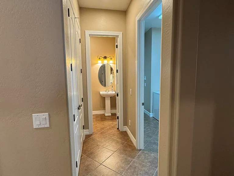 15264 W Georgia Dr — Photo 19